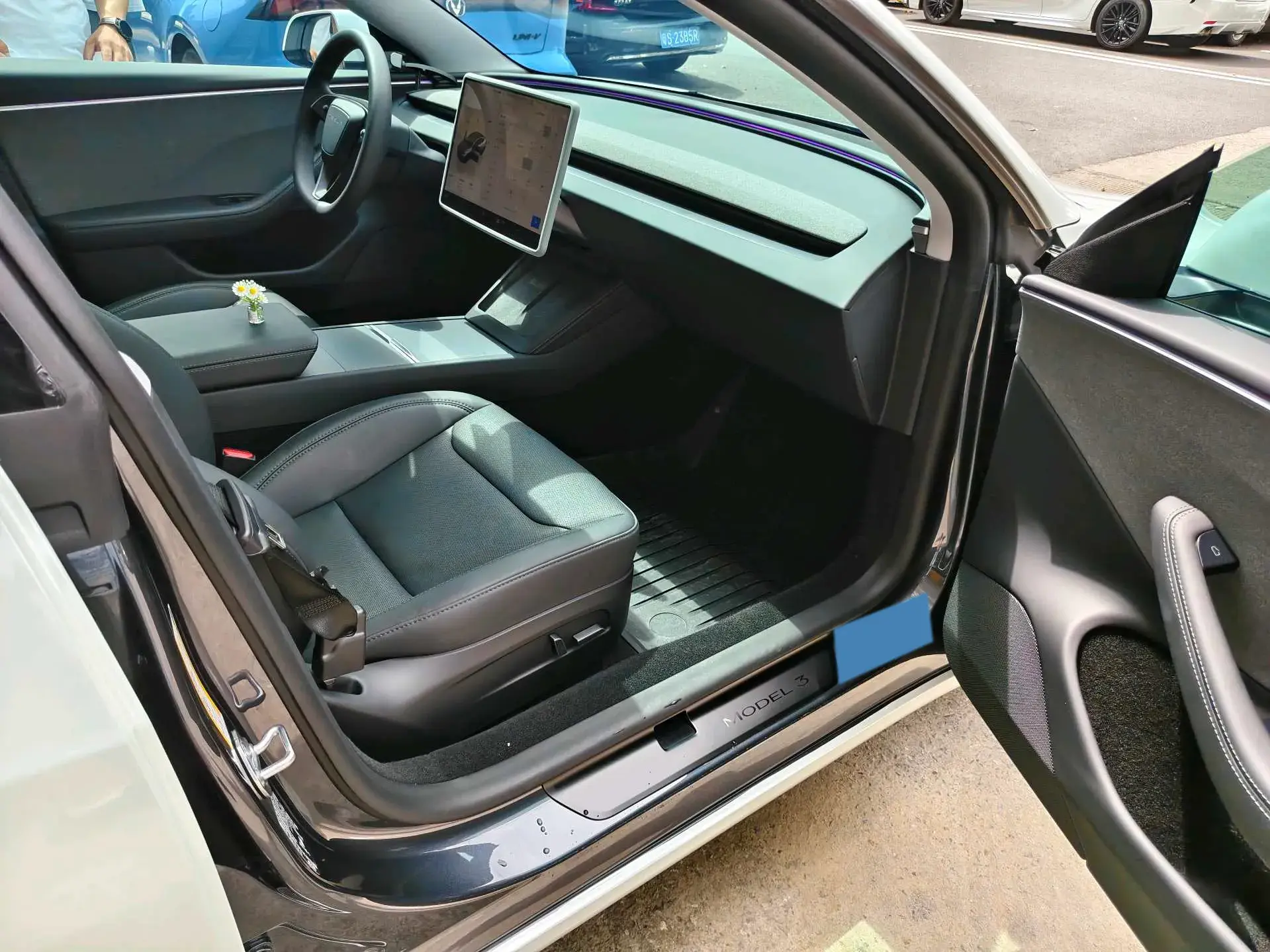 2023 TESLA MODEL thumbnail 3