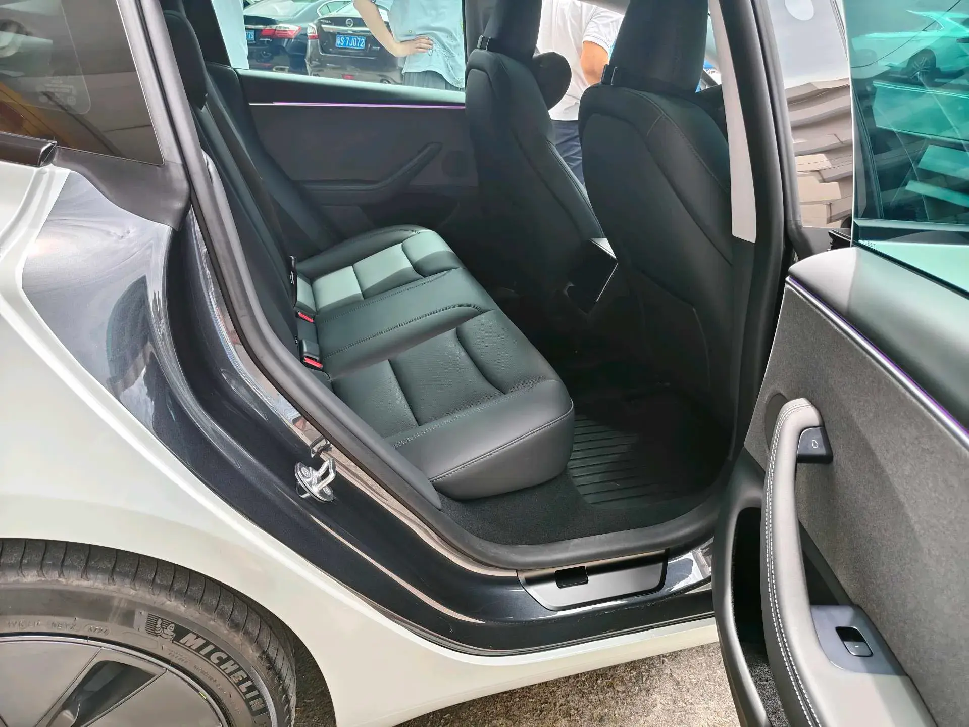 2023 TESLA MODEL thumbnail 4