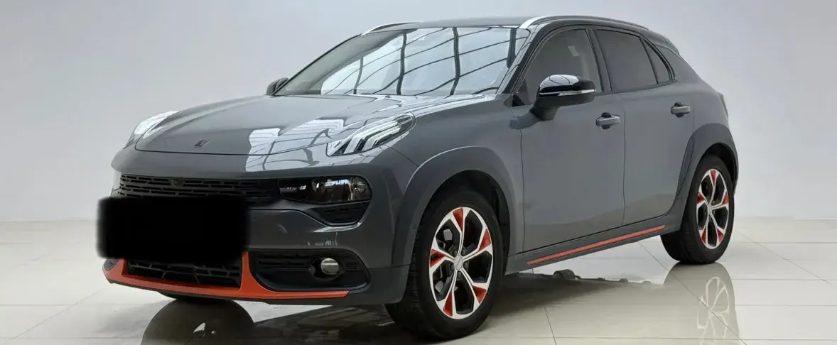 2018 LYNK&CO 02 view 1