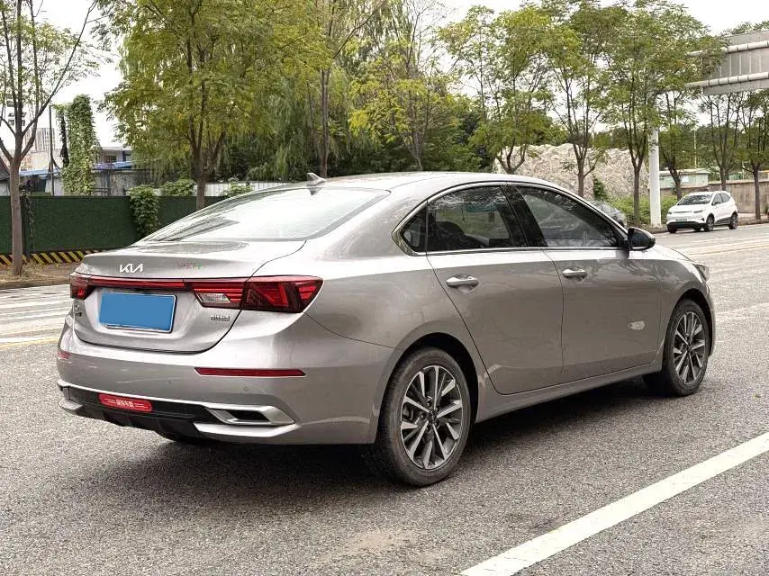 2021 KIA K3 thumbnail 4