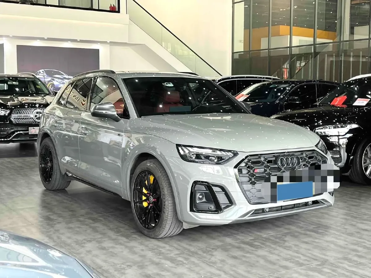 2021 Audi SQ5 3.0T 354HP V6 8AT,autocango,china used car exporter,china ev exporter,chinese used car exporter,chinese used ev exporter