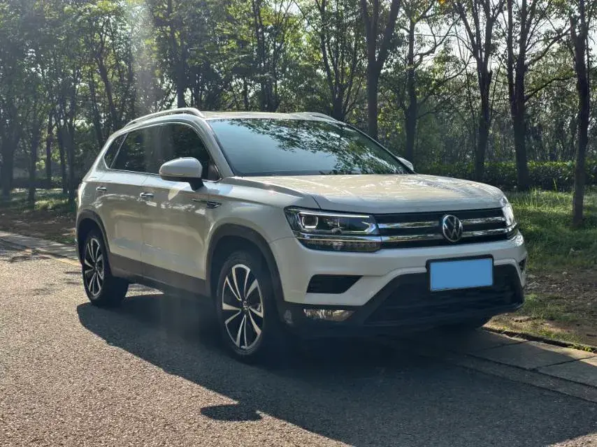 2021 VOLKSWAGEN THARU thumbnail 3