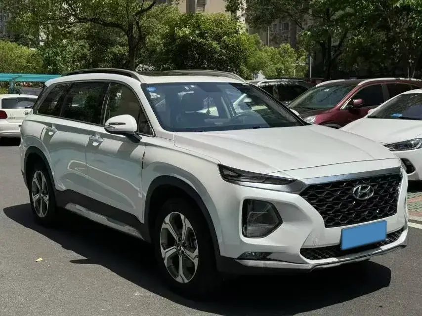 2019 HYUNDAI SANTAFE thumbnail 3