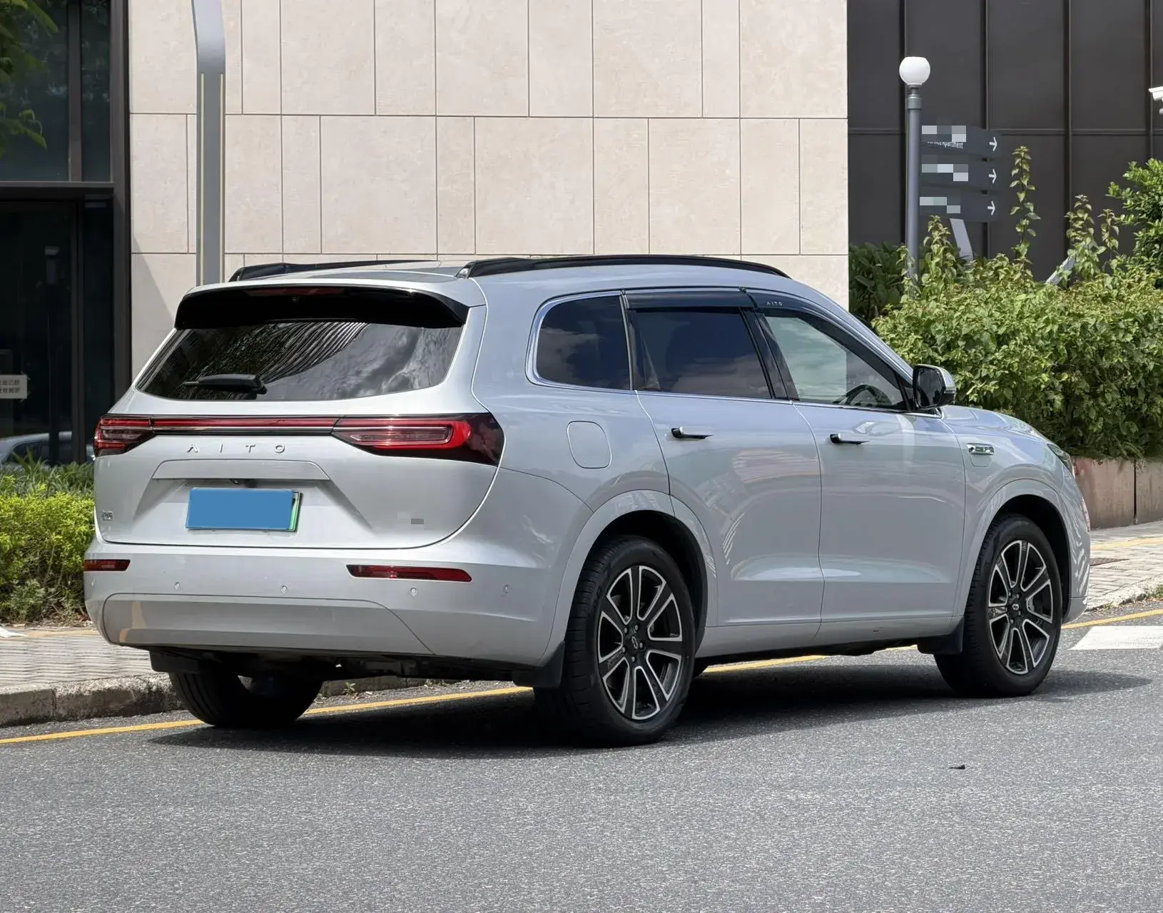 2024 AITO AITO thumbnail 3