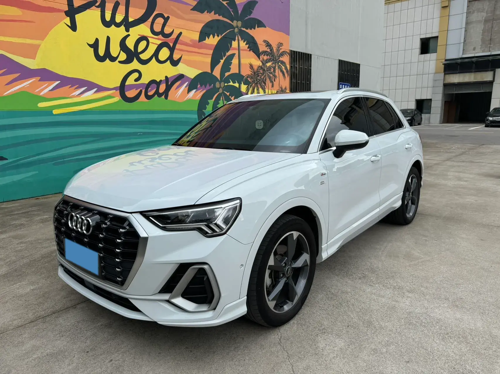 2022 AUDI Q3 view 1