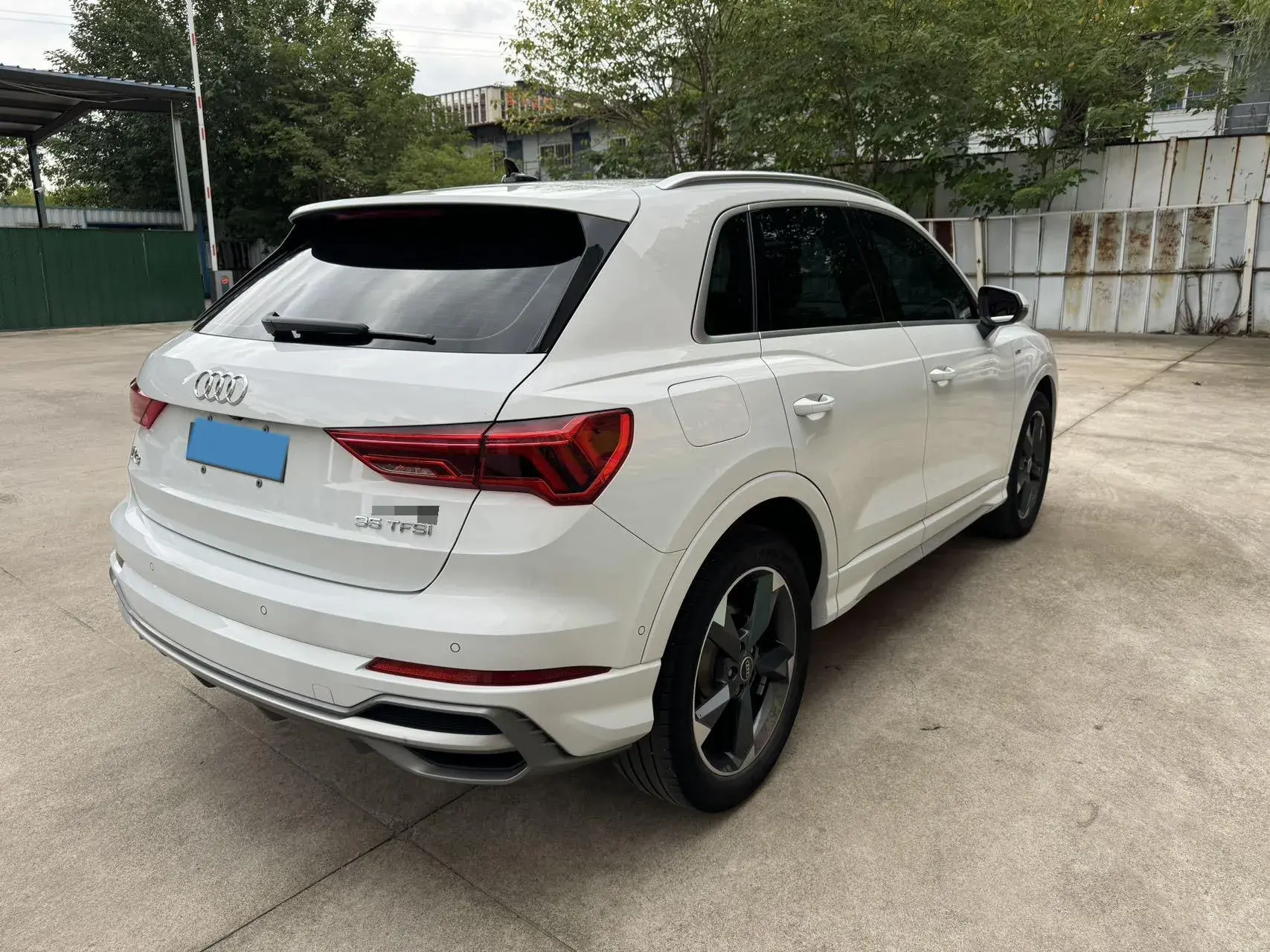2022 AUDI Q3 thumbnail 3