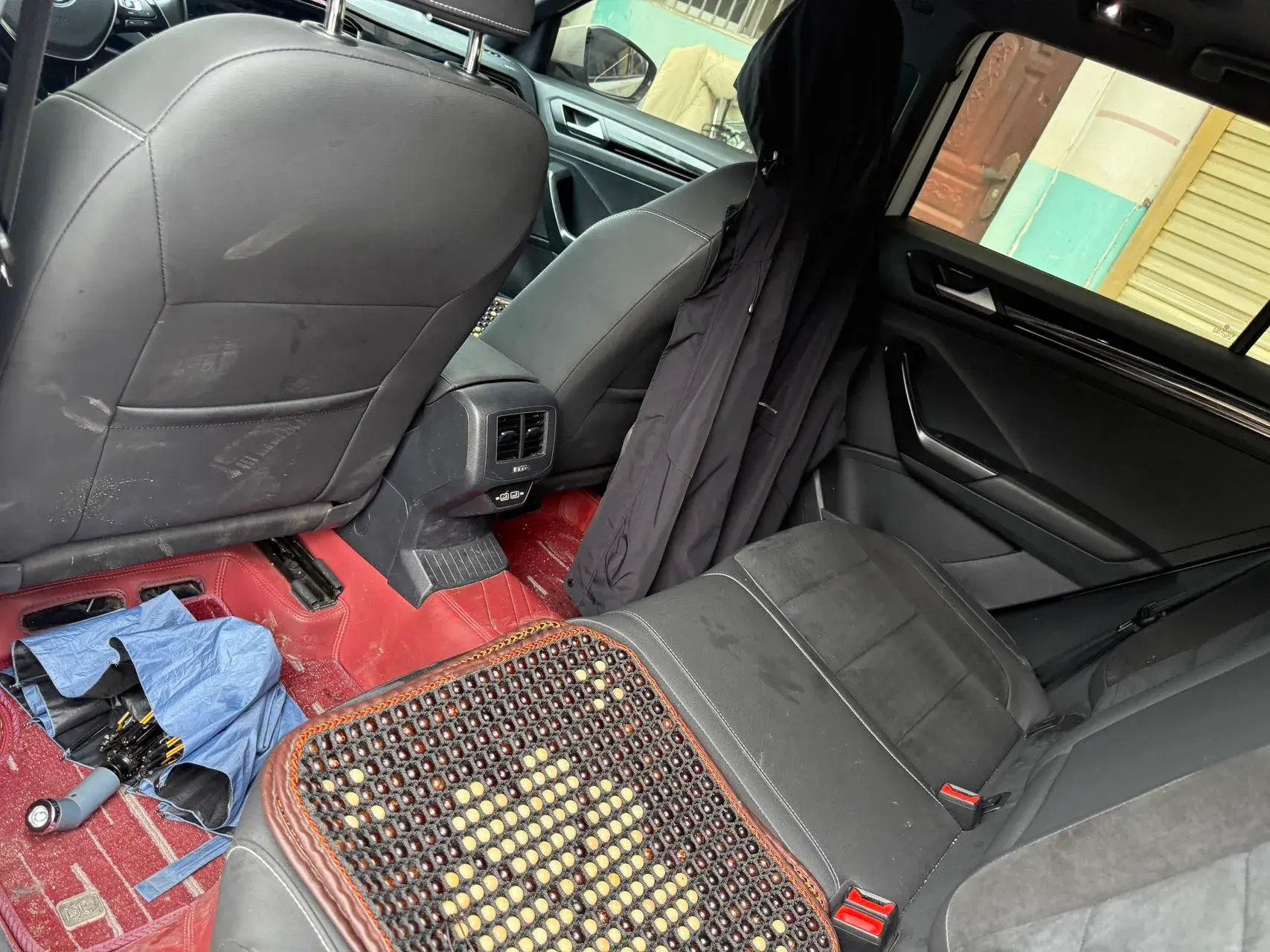 2021 VOLKSWAGEN T-ROC thumbnail 4