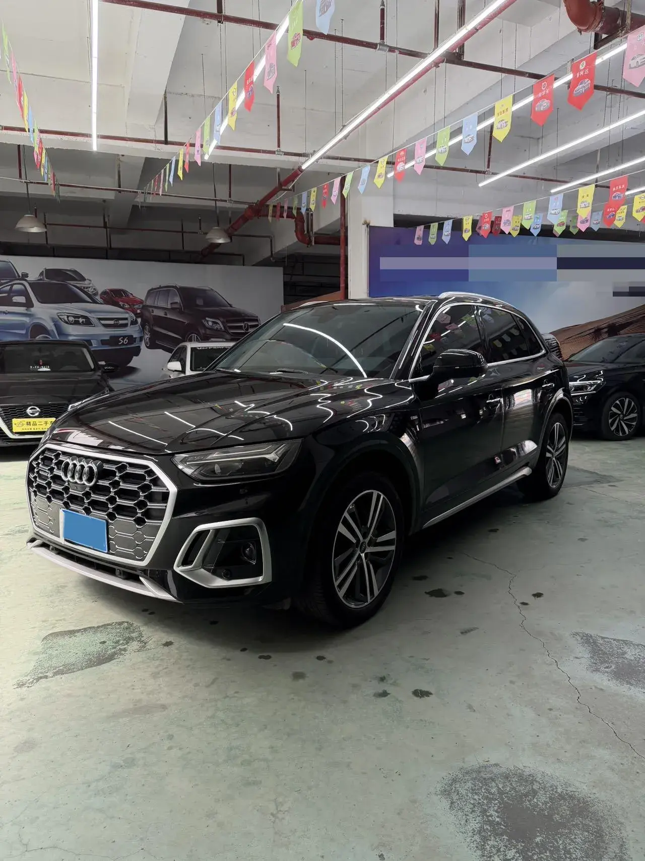 2022 AUDI Q5L view 1