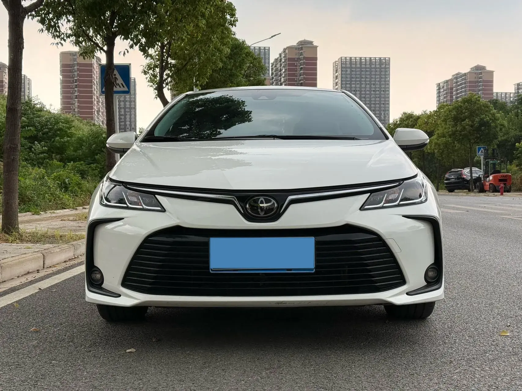 2021 TOYOTA COROLLA thumbnail 2