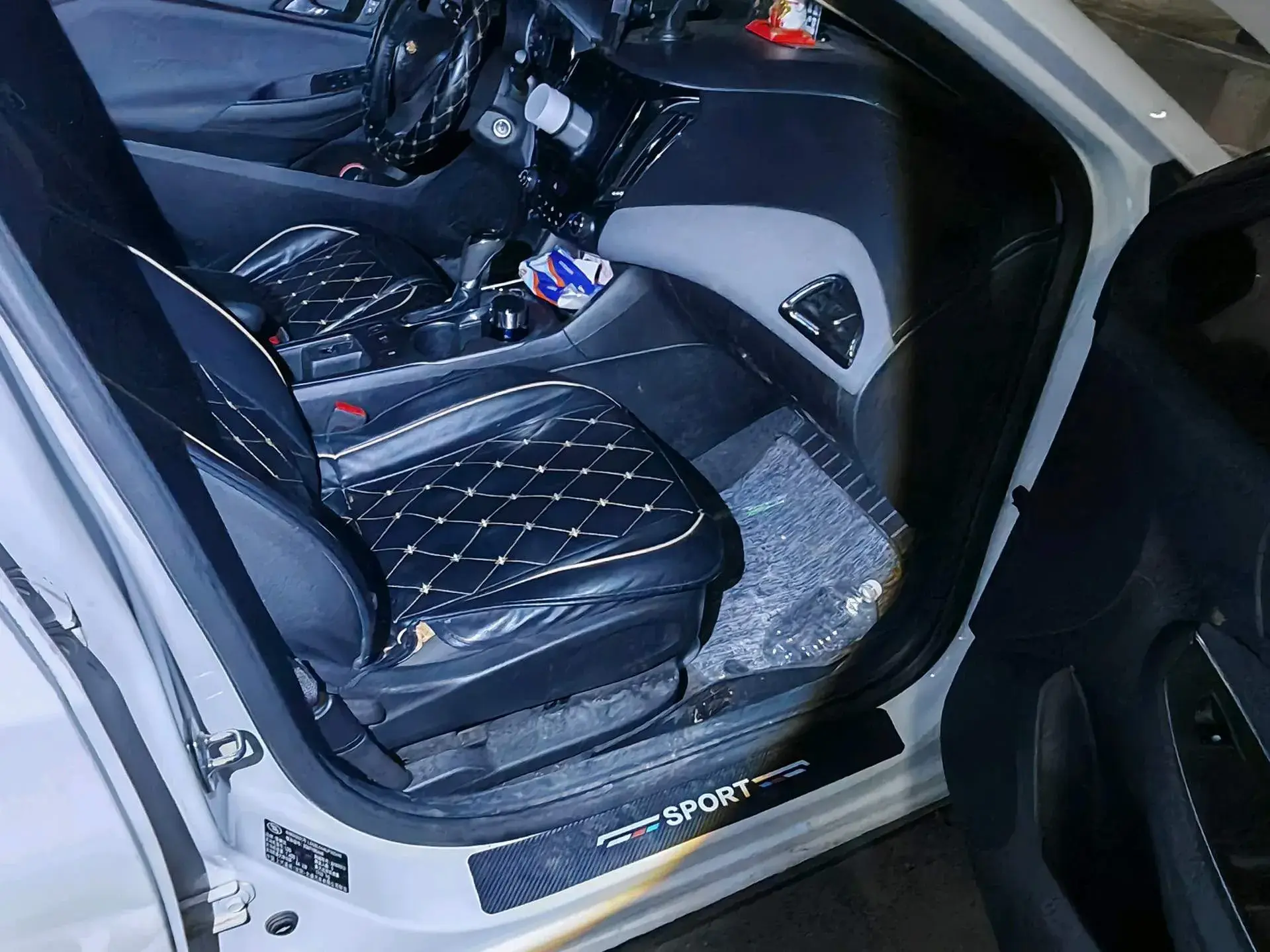 2018 CHEVROLET CRUZE thumbnail 4