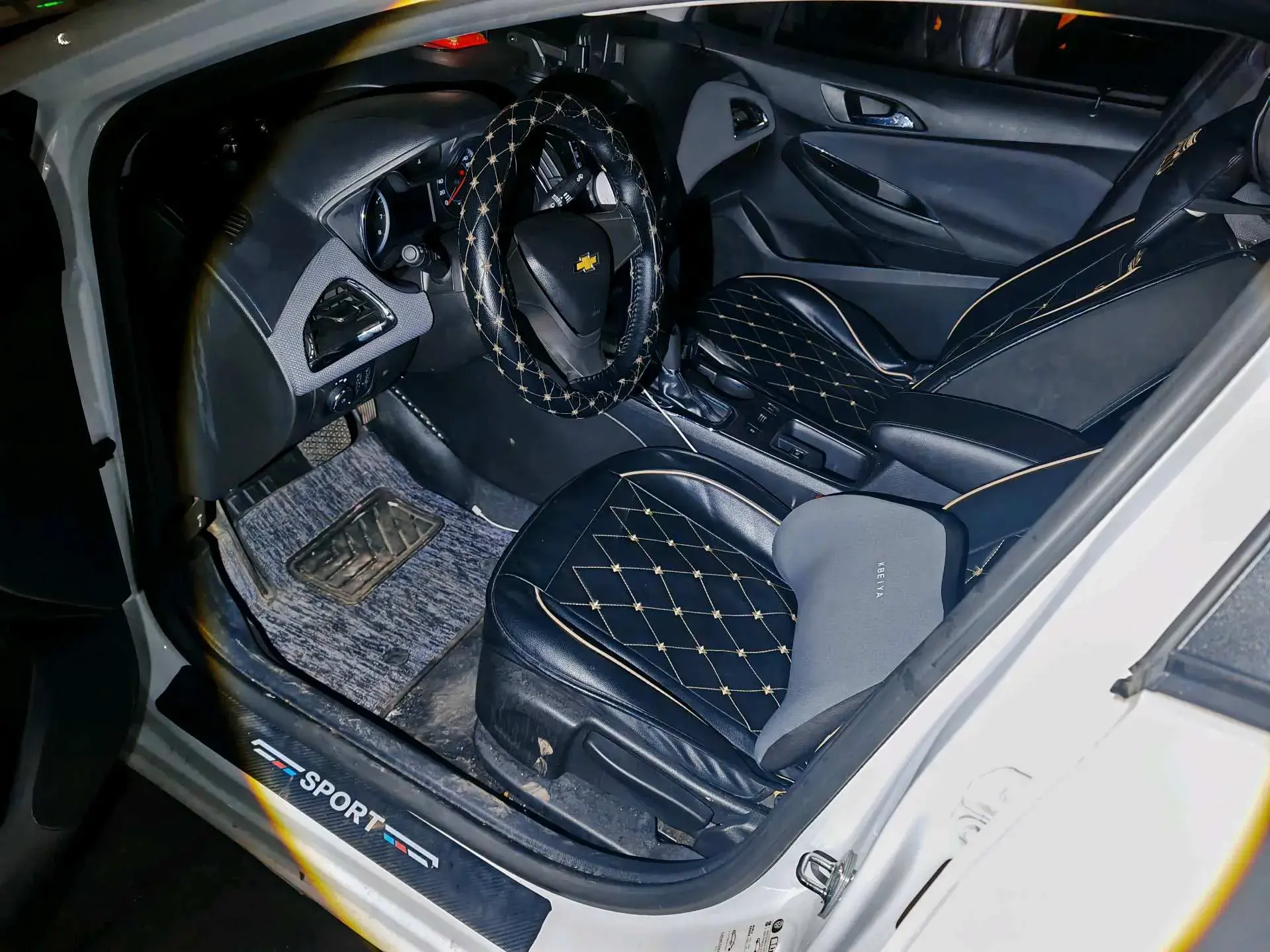 2018 CHEVROLET CRUZE thumbnail 3