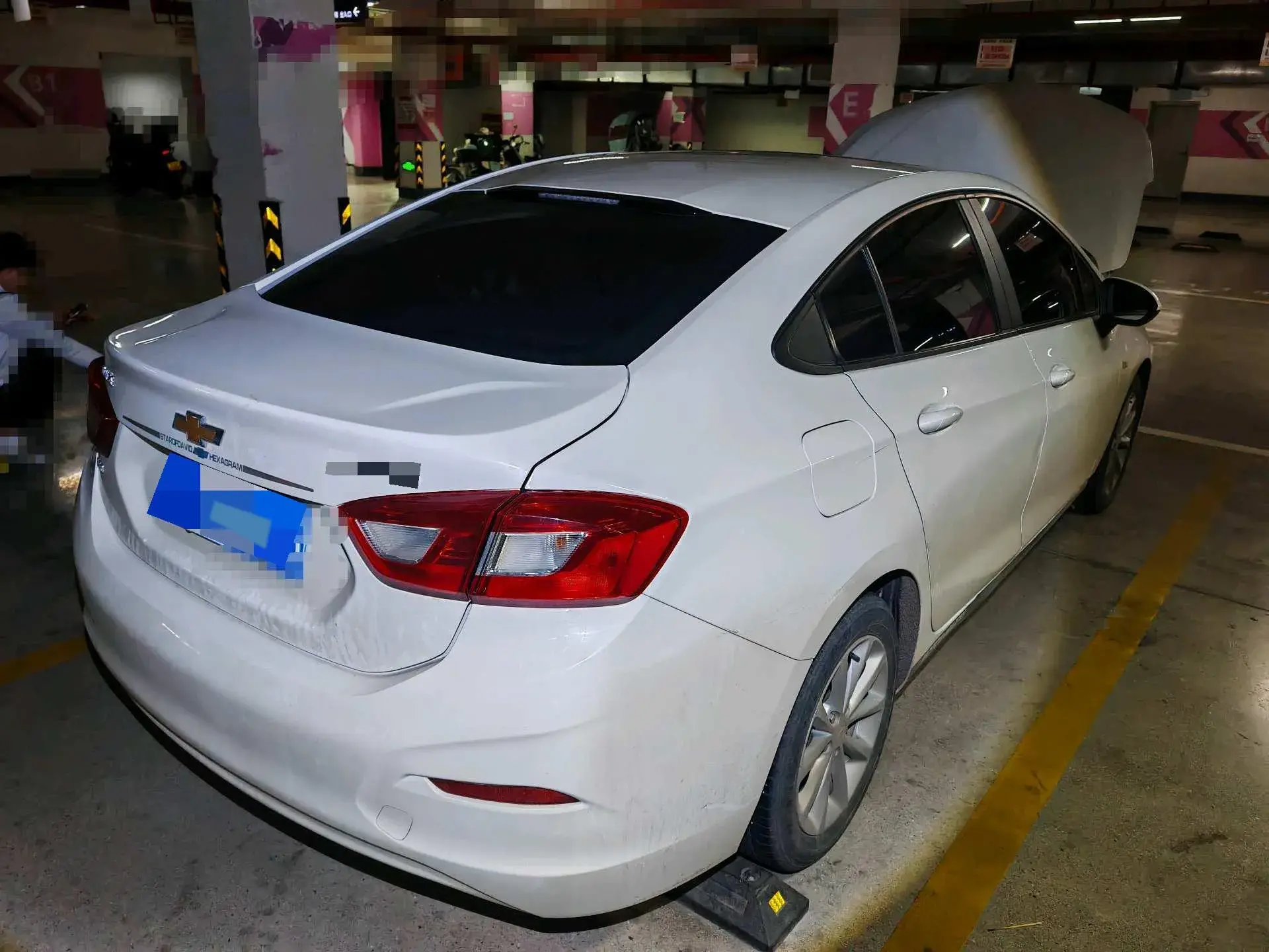 2018 CHEVROLET CRUZE thumbnail 2