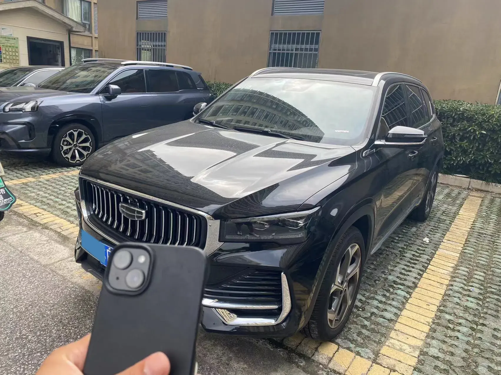 2024 GEELY MONJARO view 1