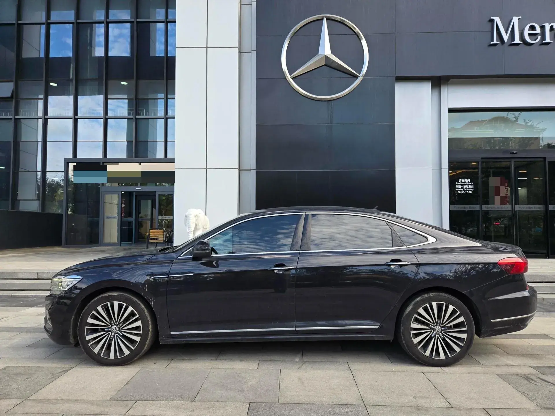 2019 VOLKSWAGEN PASSAT thumbnail 4