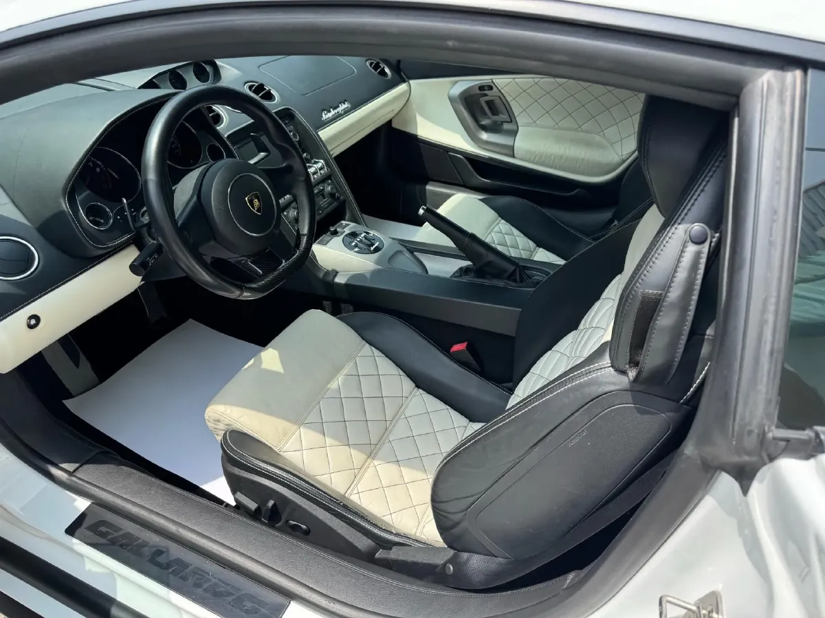 2010 Lamborghini Gallardo 5.2L 557HP V10 6AMT,autocango,china used car exporter,china ev exporter,chinese used car exporter,chinese used ev exporter