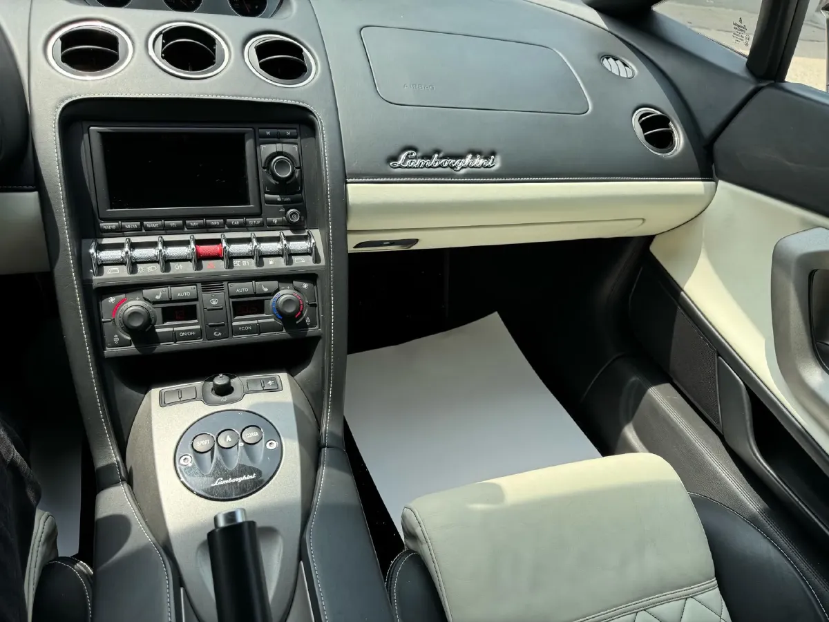 2010 Lamborghini Gallardo 5.2L 557HP V10 6AMT,autocango,china used car exporter,china ev exporter,chinese used car exporter,chinese used ev exporter