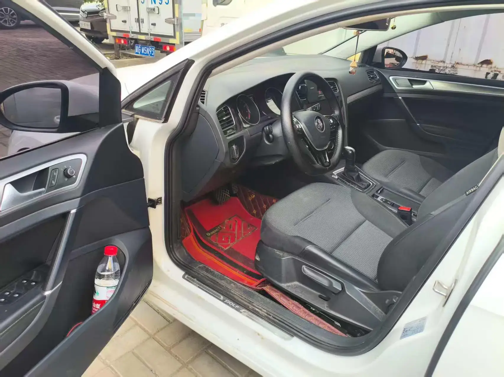 2020 VOLKSWAGEN GOLF thumbnail 4