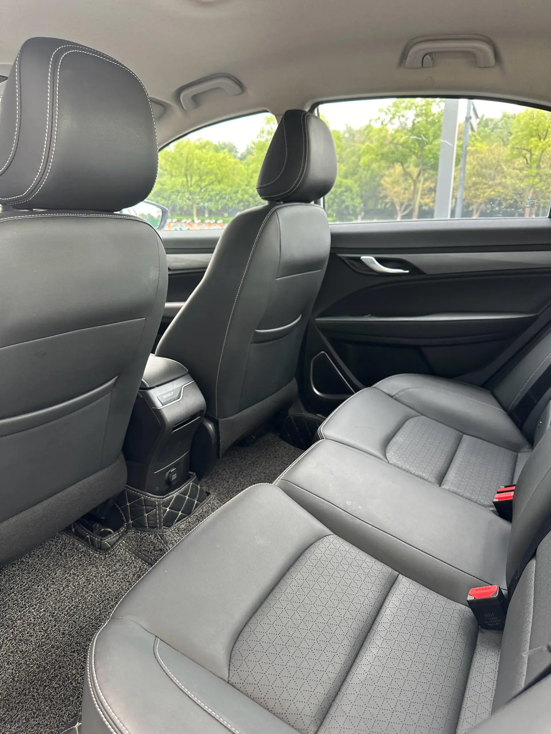 2021 GEELY EMGRAND thumbnail 4