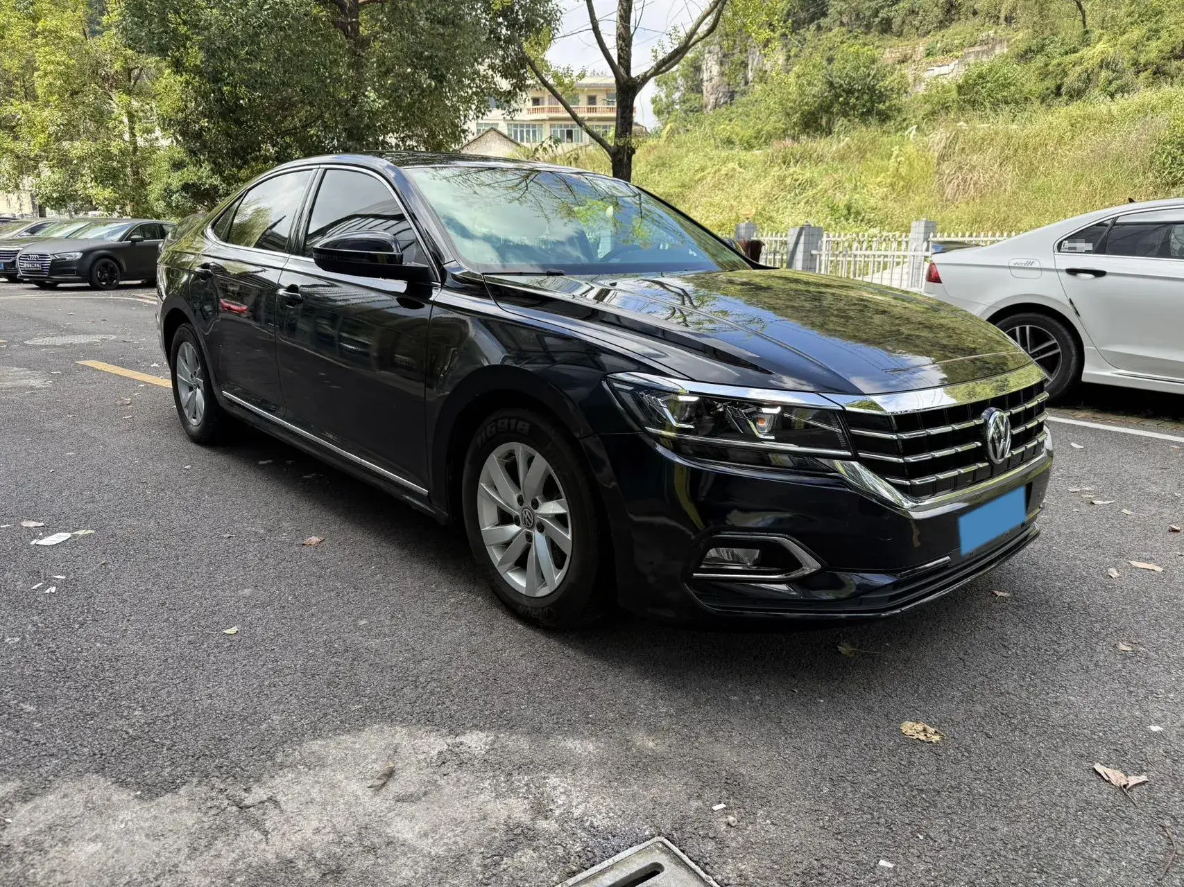 2020 VOLKSWAGEN PASSAT thumbnail 3