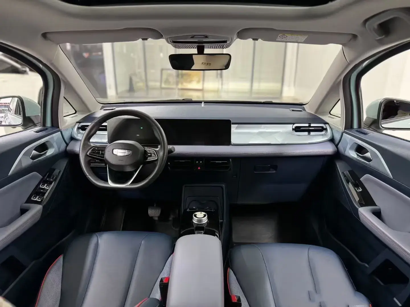 2023 GEOMETRY E thumbnail 3