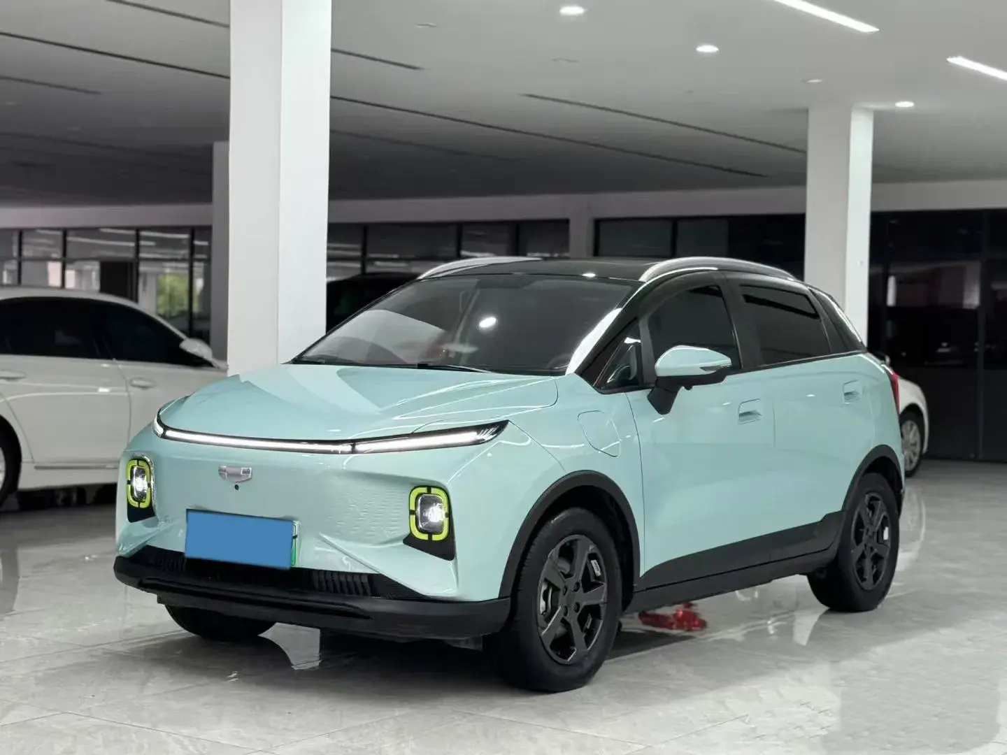 2023 GEOMETRY E view 1