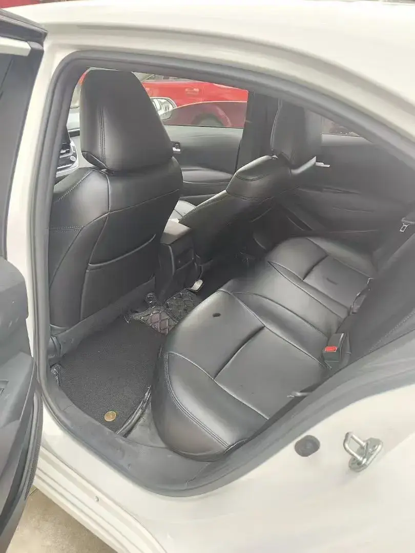 2021 TOYOTA COROLLA thumbnail 4