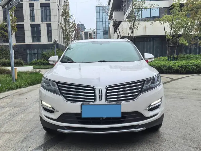 2018 LINCOLN MKC thumbnail 2