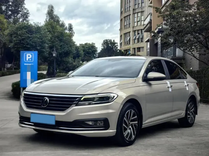 2022 VOLKSWAGEN LAVIDA view 1