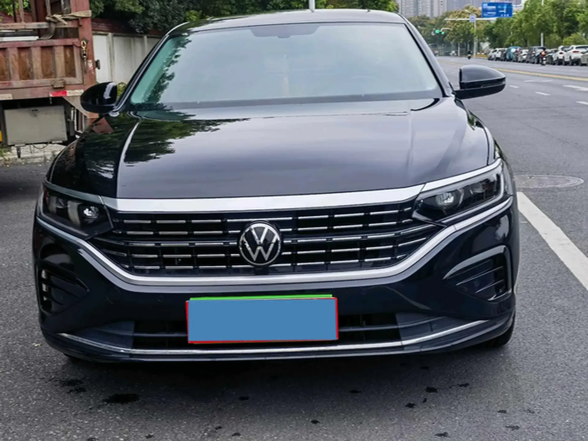 2023 VOLKSWAGEN PASSAT thumbnail 2