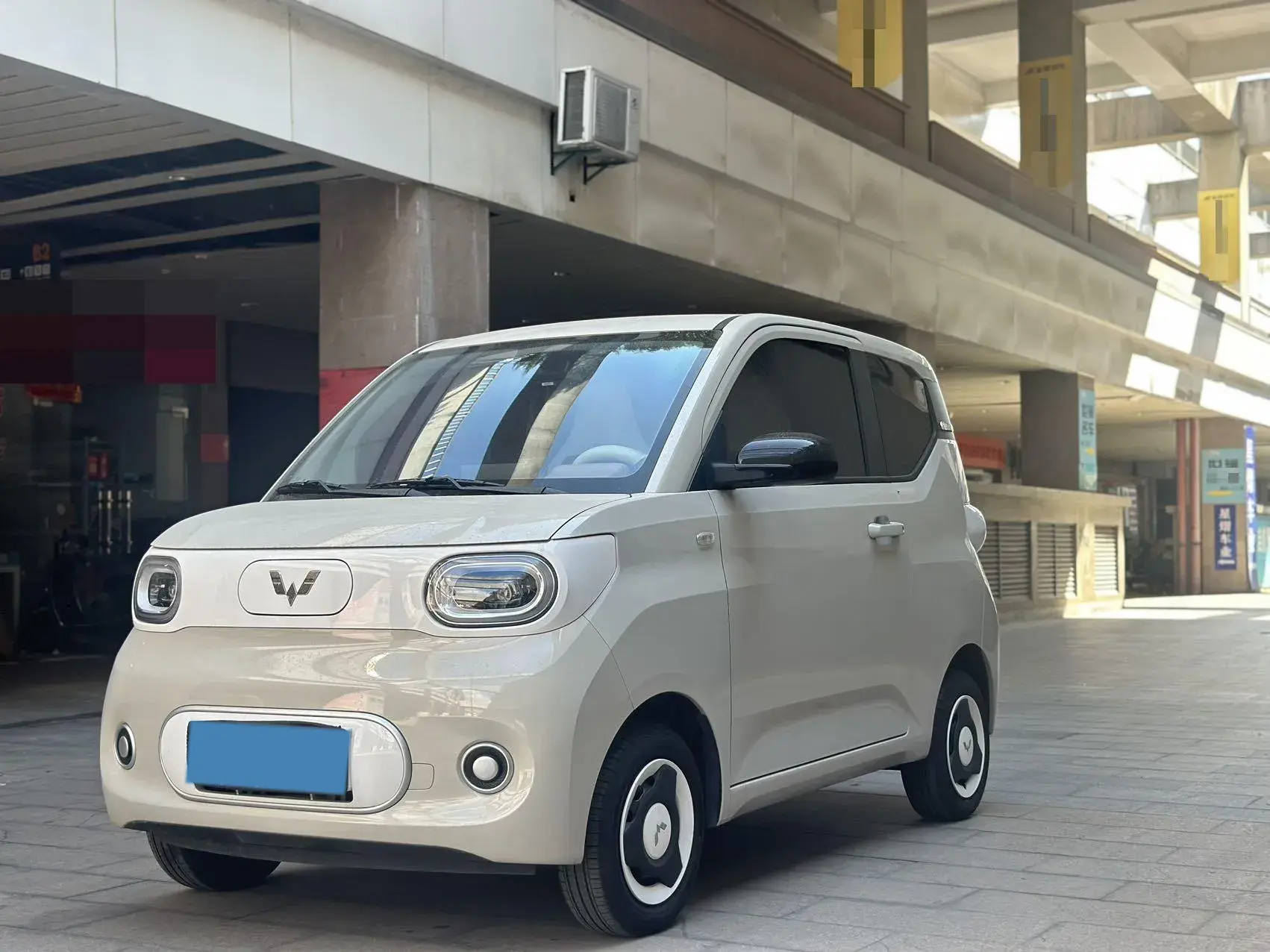 2024 WULING HONGGUANG view 1