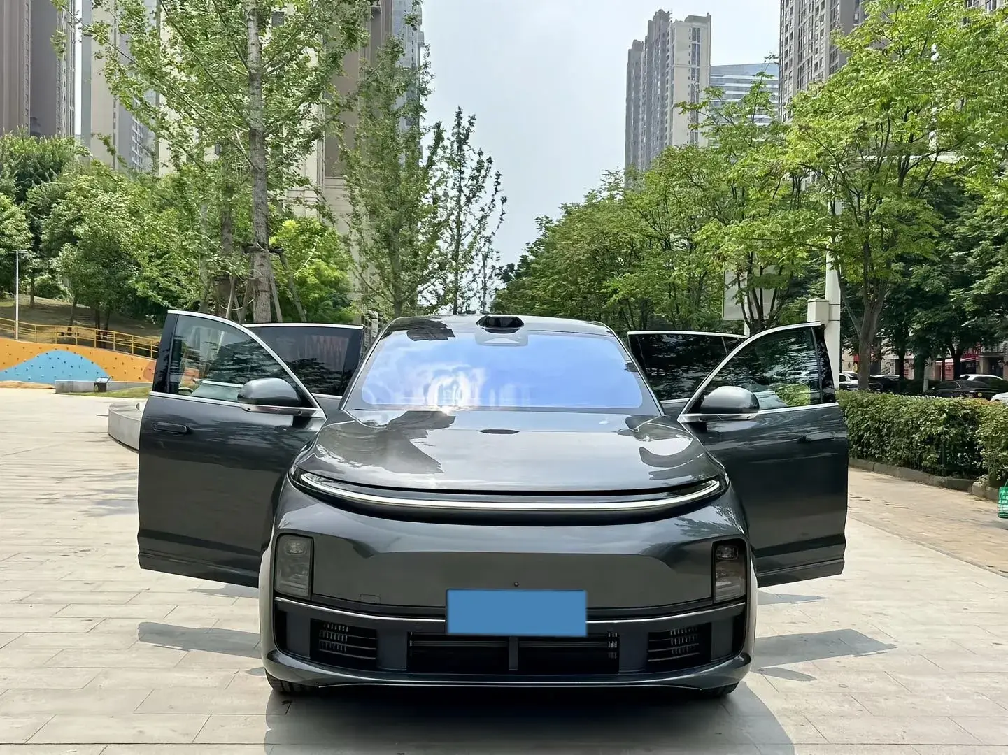 2023 LI L7 thumbnail 2