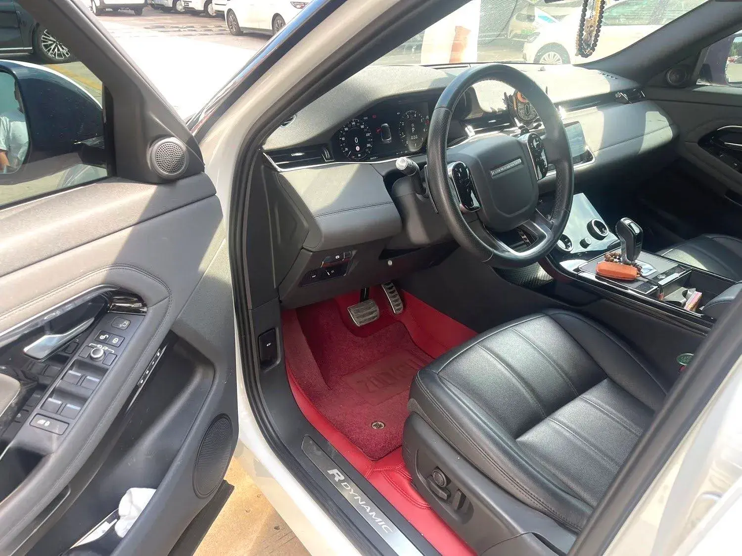 2020 LAND ROVER thumbnail 2