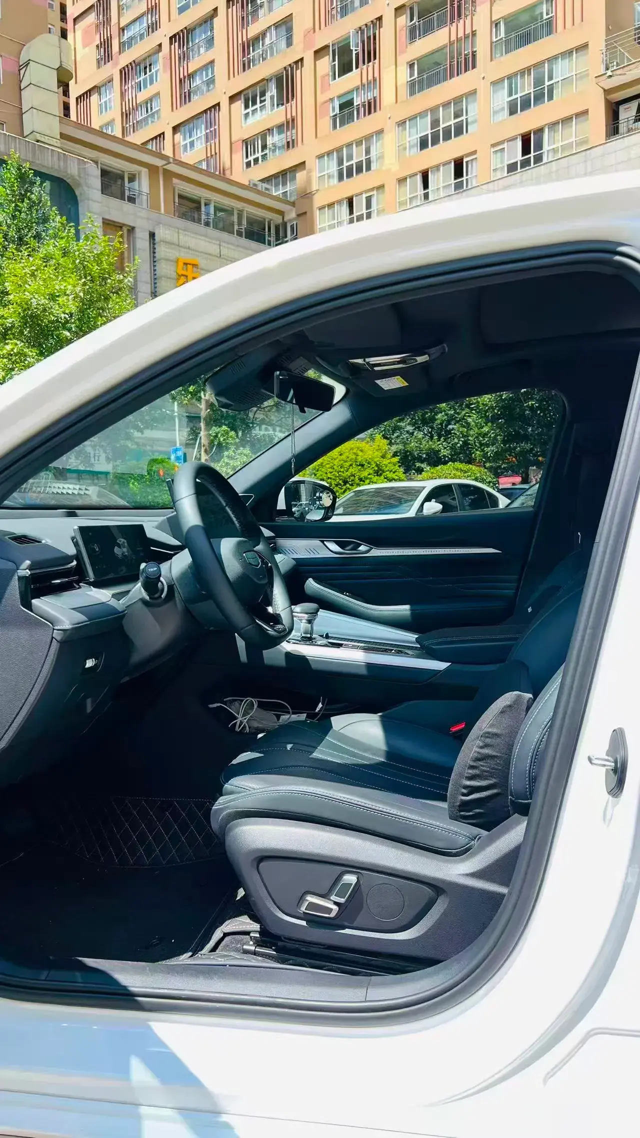 2025 GEELY PREFACE thumbnail 4