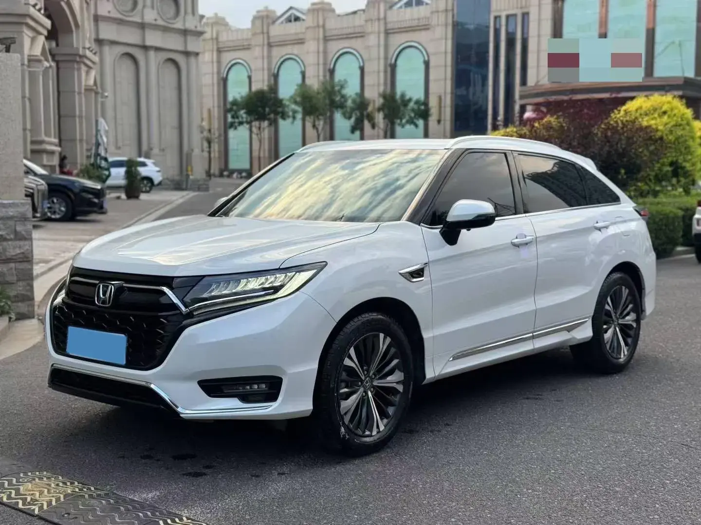 2020 HONDA UR-V view 1