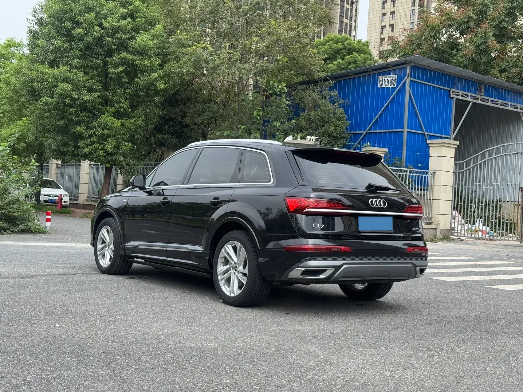 2021 AUDI Q7 thumbnail 4