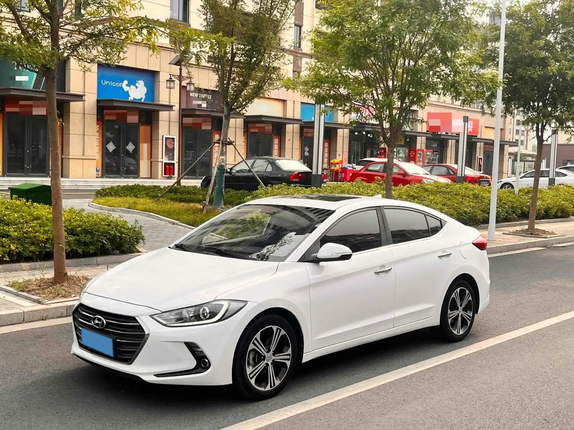 2018 HYUNDAI ELANTRA view 1