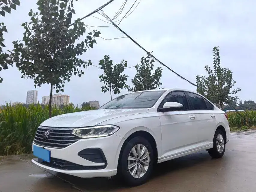 2023 VOLKSWAGEN LAVIDA view 1