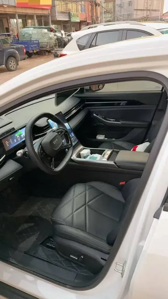 2024 GEELY GALAXY thumbnail 3