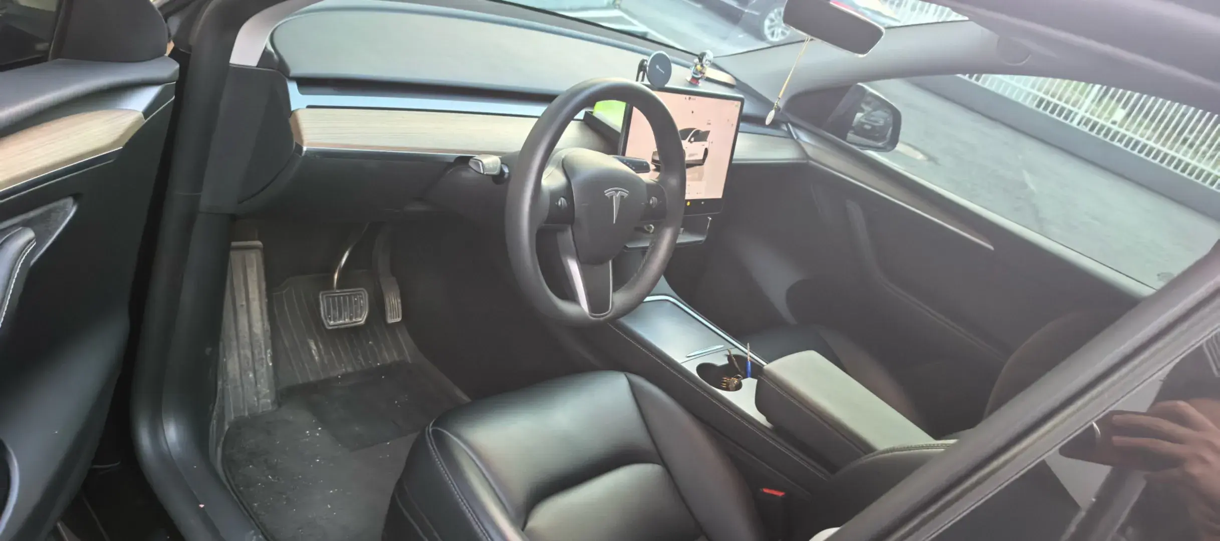 2022 TESLA MODEL thumbnail 3