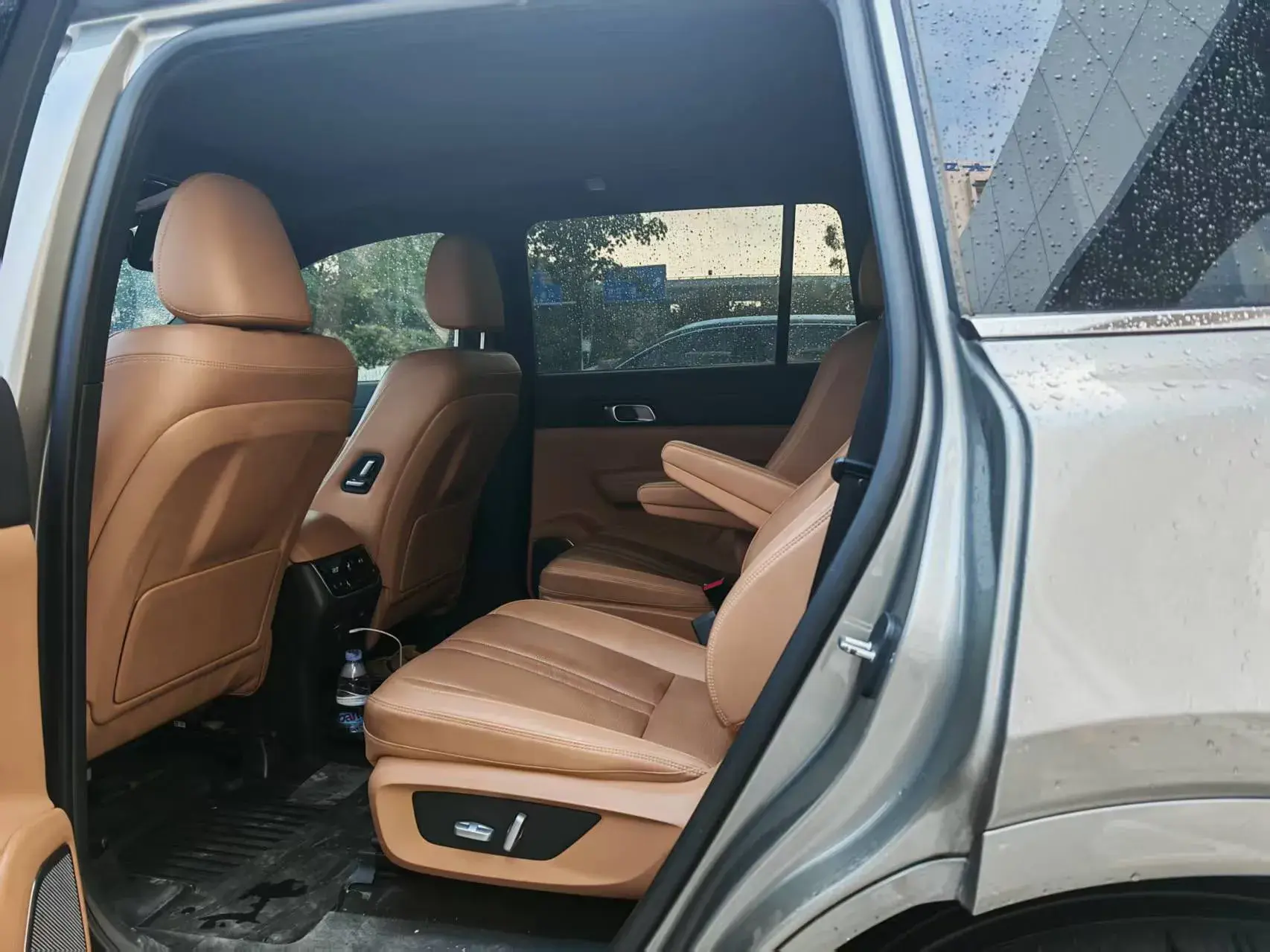 2020 LI ONE thumbnail 4