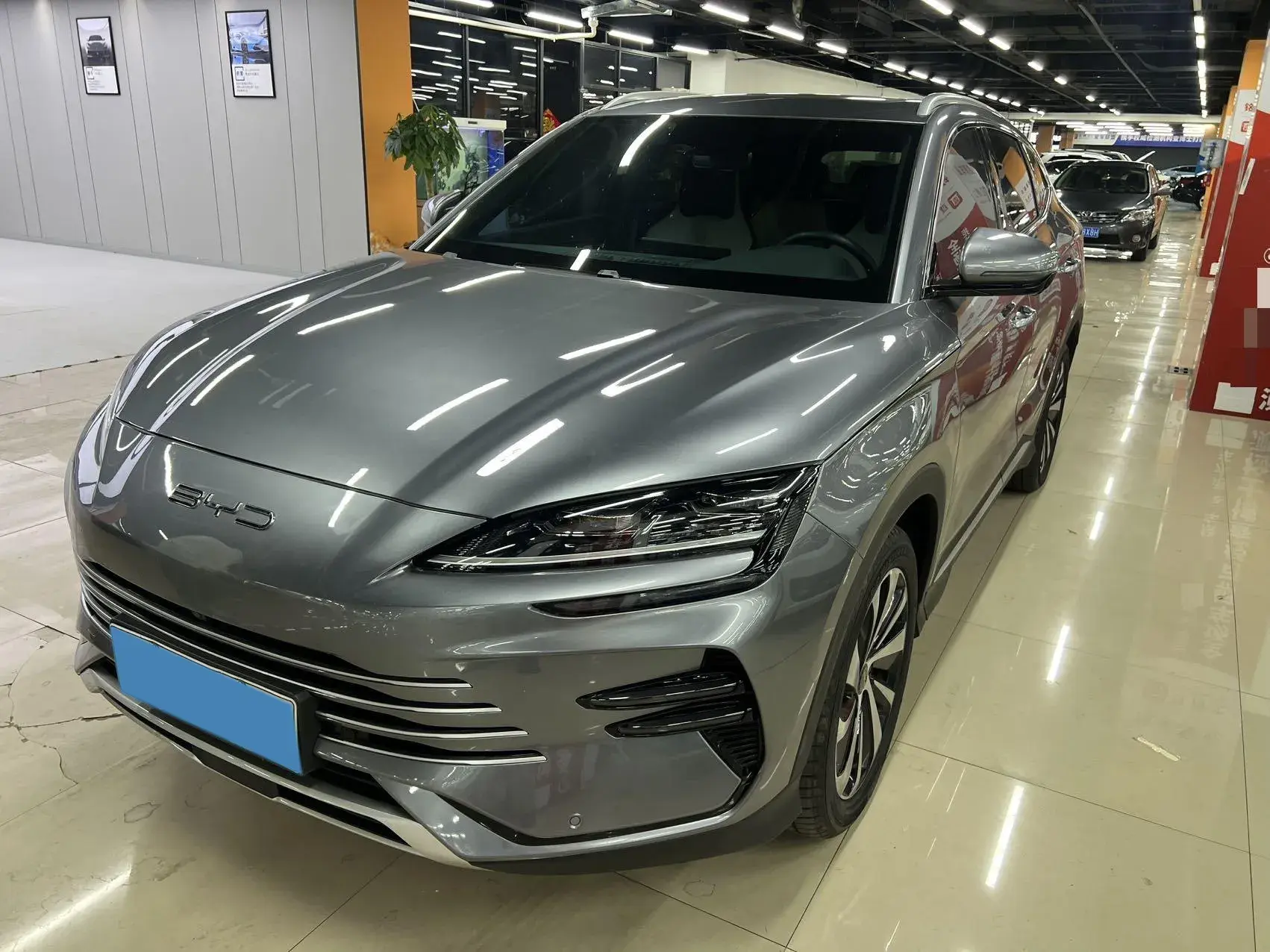 2023 BYD SONG view 1