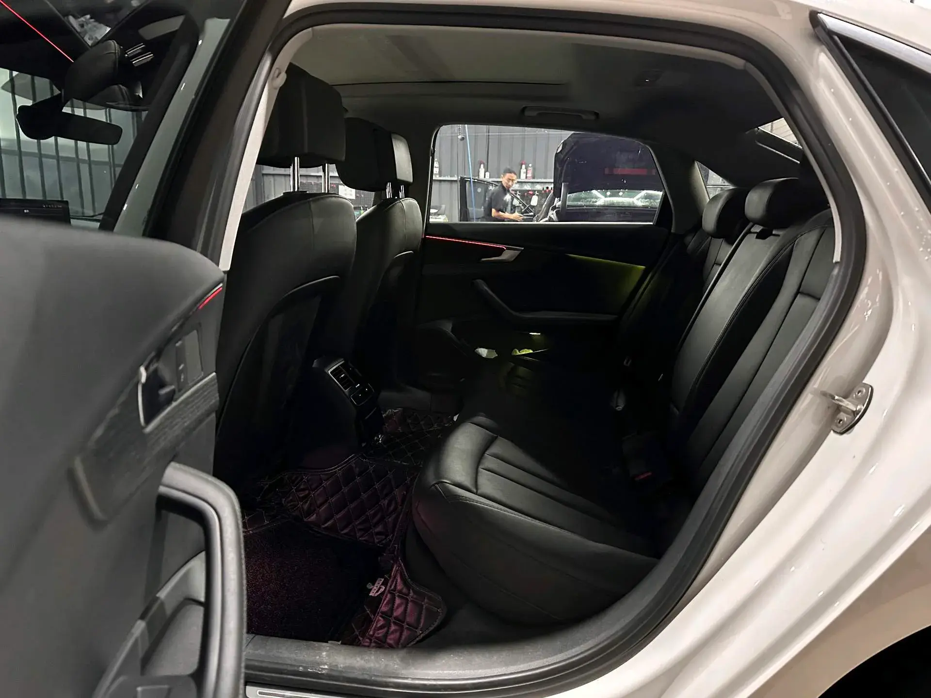 2022 AUDI A4L thumbnail 4