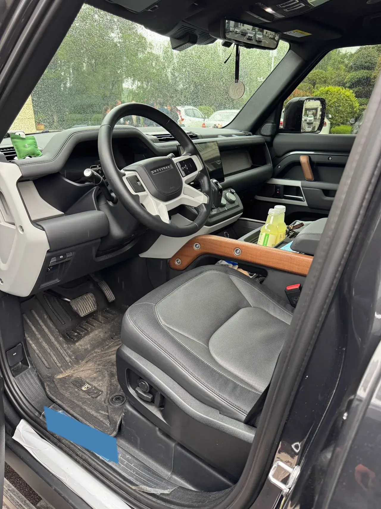 2023 LAND ROVER thumbnail 3