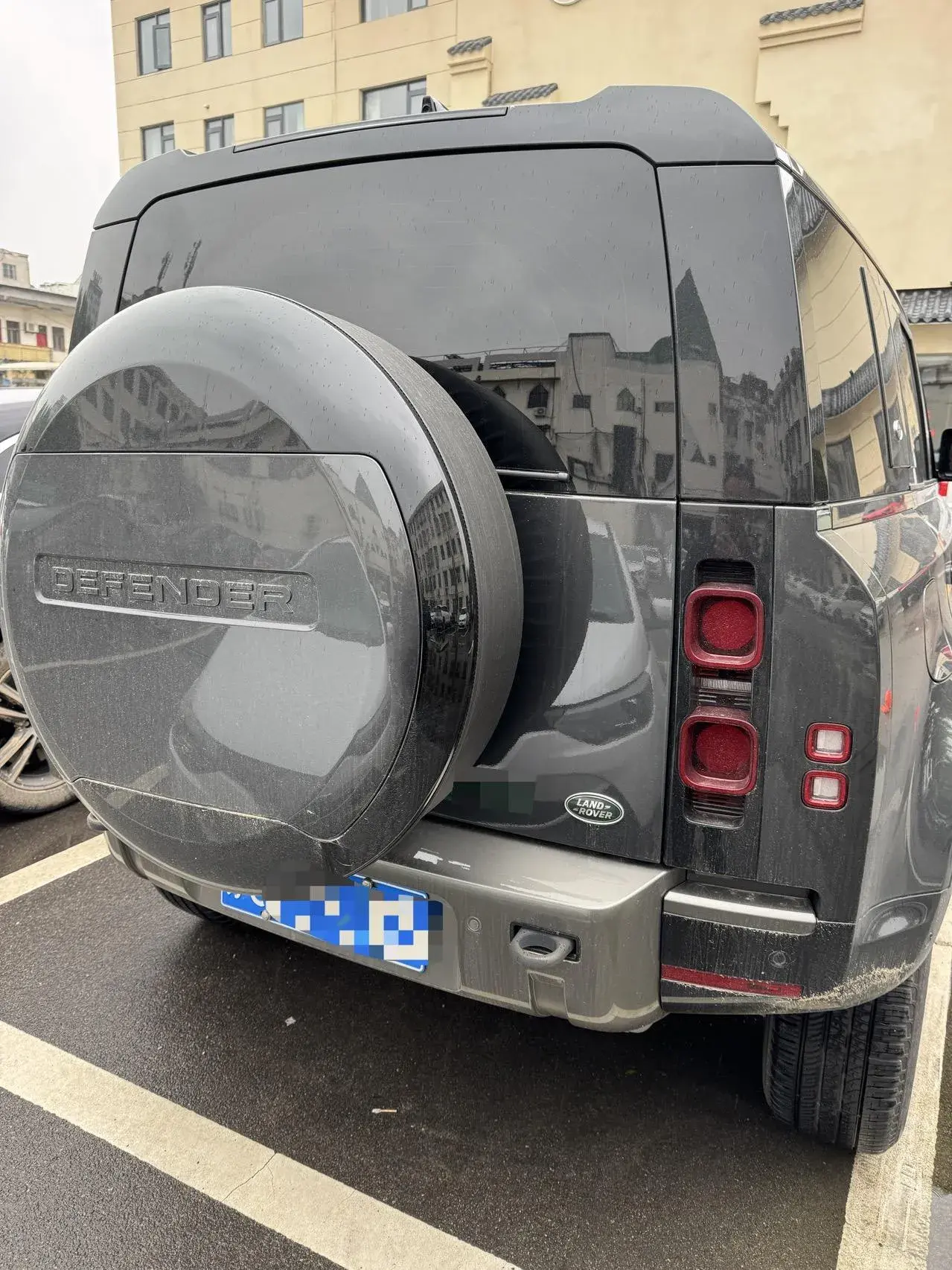 2023 LAND ROVER thumbnail 2