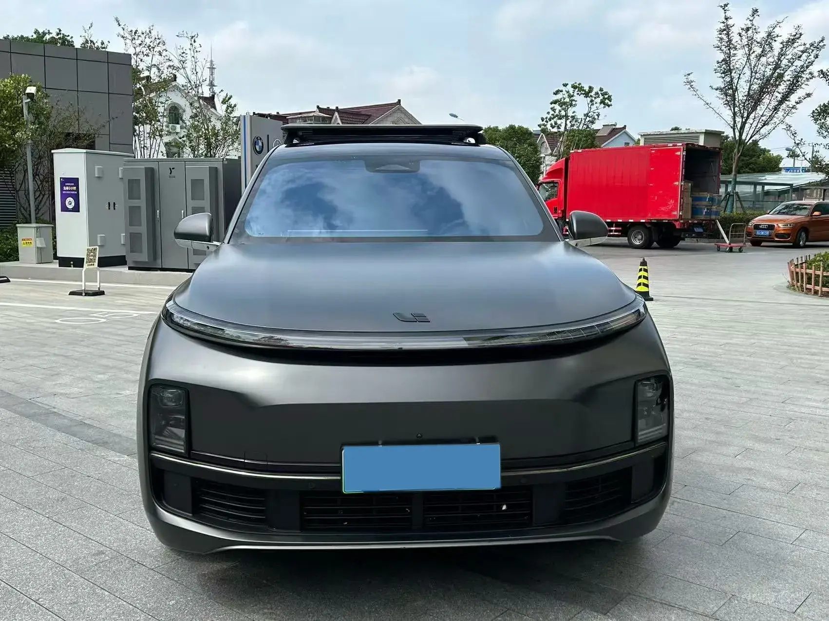 2023 LI L8 thumbnail 2