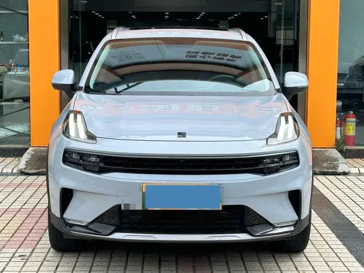 2022 LYNK&CO 06 thumbnail 3