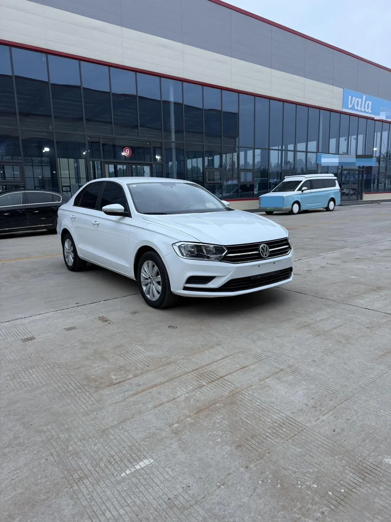 2019 VOLKSWAGEN BORA thumbnail 3