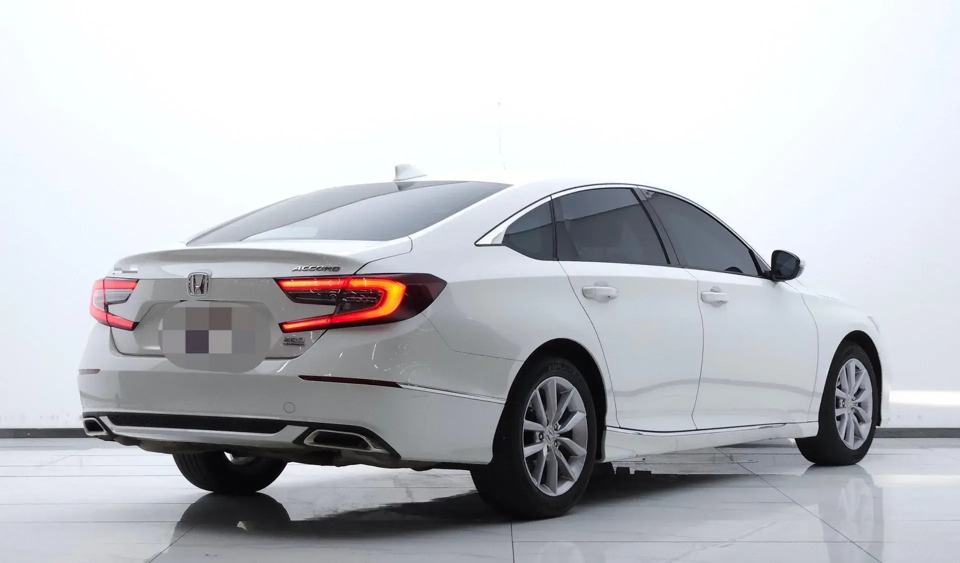 2022 HONDA ACCORD thumbnail 3