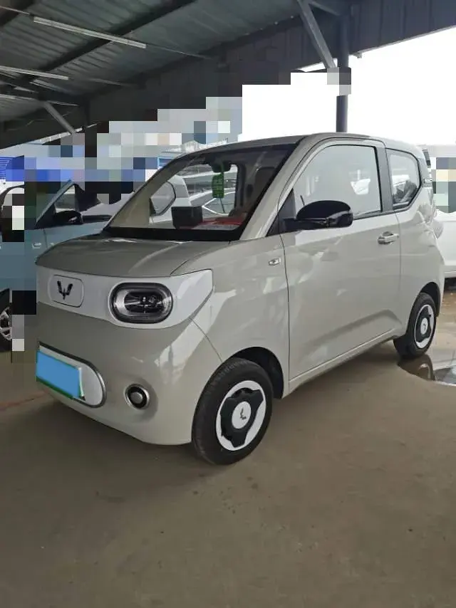 2024 WULING HONGGUANG view 1