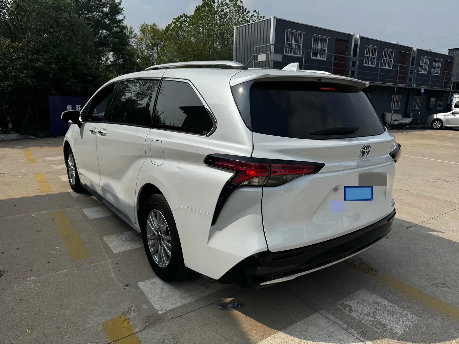2021 TOYOTA SIENNA thumbnail 4